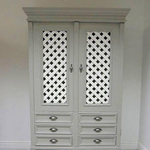 Load image into Gallery viewer, Posh Nelly