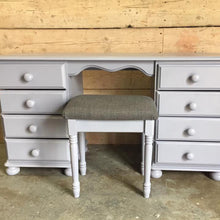 Load image into Gallery viewer, Stormy